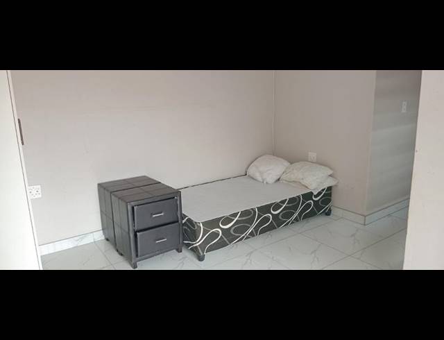 1 BEDROOM PROPERTY TO RENT IN PROTEA GLEN